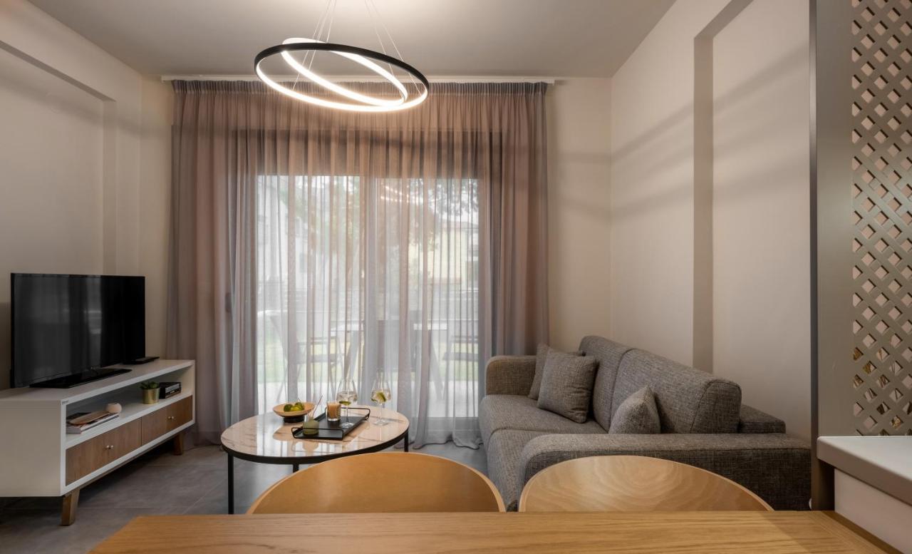 Iris Suites Nikiti מראה חיצוני תמונה